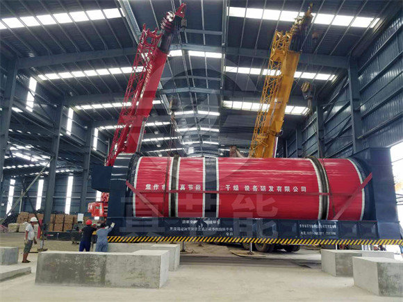 金屬污泥烘干機(jī)吊裝 金屬污泥烘干機(jī)吊裝